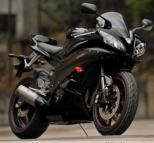 Yamaha YZF-R6 Sport Motorcycle